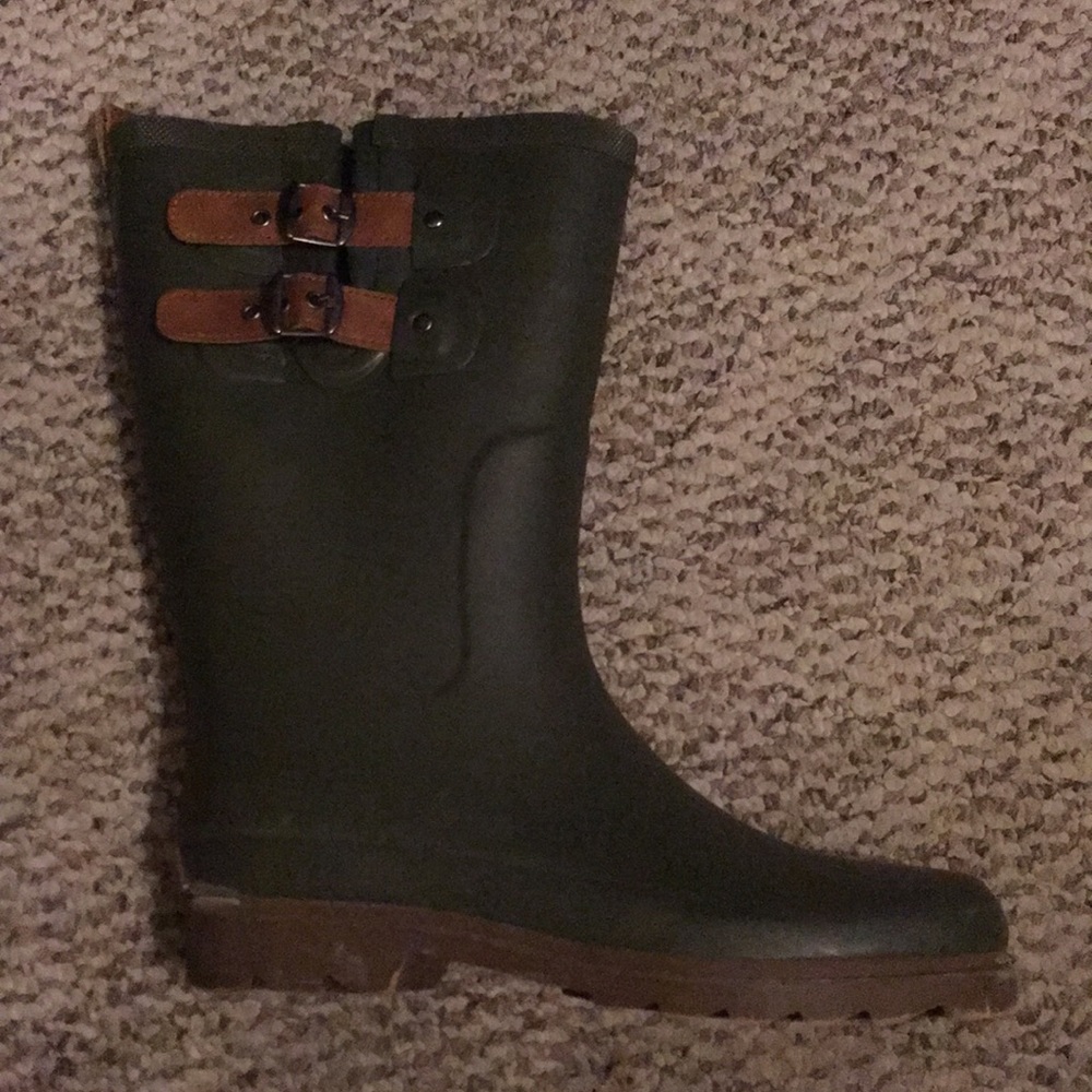 Rain boots